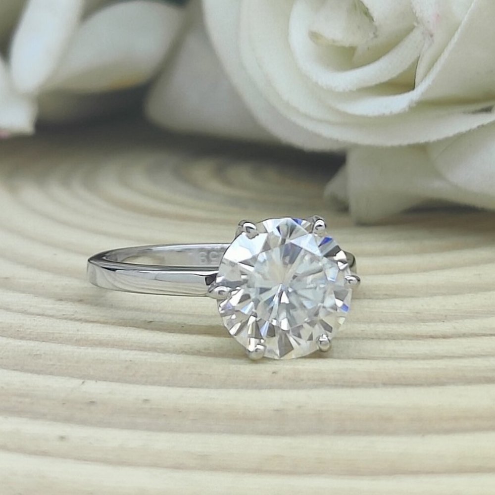 2.5Ct Moissanite Ring SIze 5 Solitaire 6 Prong Setting